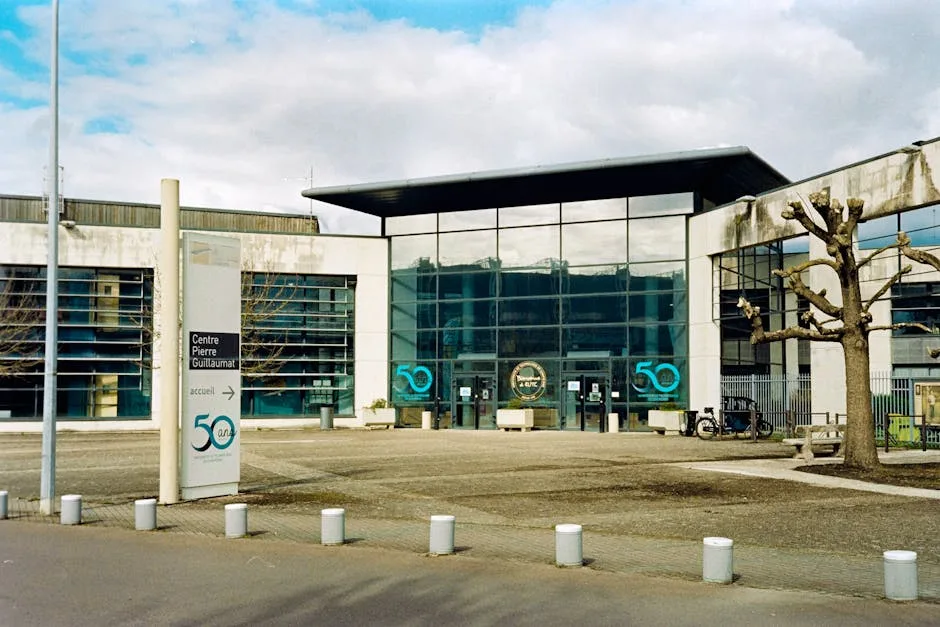 Noile centre multifuncționale de cartier deschise în București