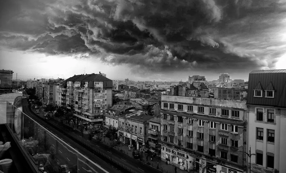 Cod galben de furtună în România: Ploi torențiale și vijelii prognozate