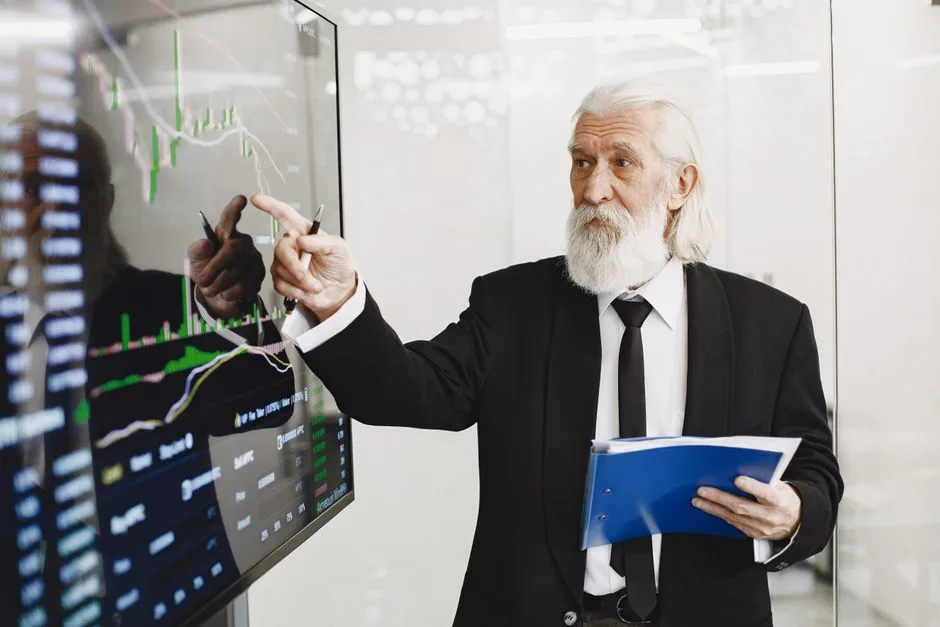 Posibilitatea indexării pensiilor din 2027, un subiect de interes pentru pensionari