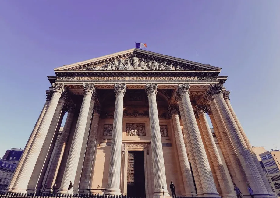 Un cunoscut istoric francez atrage atenția asupra „adiției moderne” care ne afectează libertatea