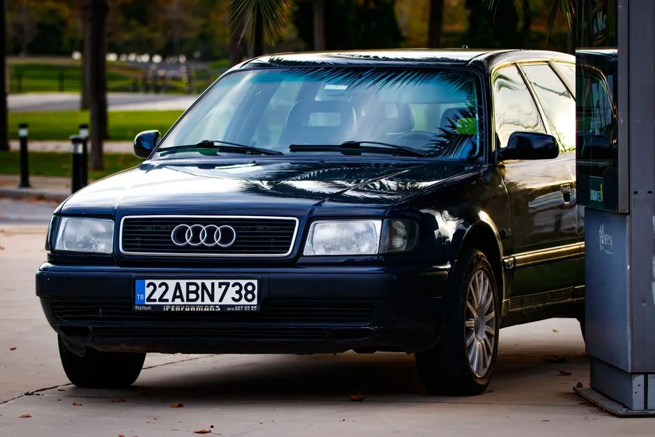 „Audi dezvăluie supercar-ul de 1001 CP: o revoluție pe patru roți”
