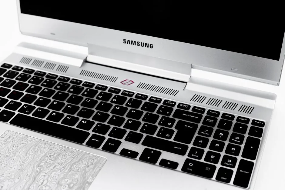 Samsung își propune să păstreze prețul noului Galaxy S27, în ciuda creșterilor de preț ale competitorilor