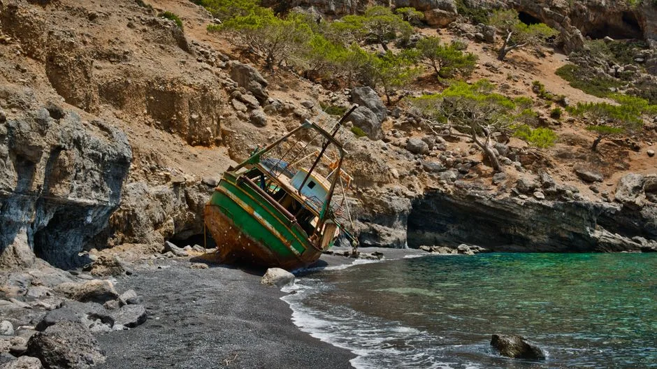 Măsuri drastice în Grecia după atacurile peștelui-iepure: Recomandări pentru siguranța turiștilor
