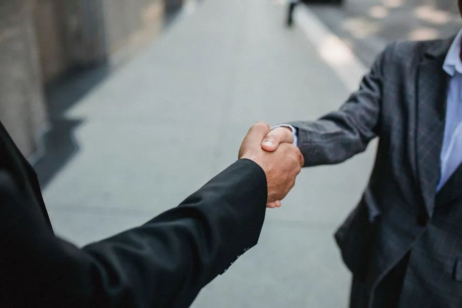 Contracte controversate: Ministerul condus de Pîslaru încheie un nou acord cu propria firmă