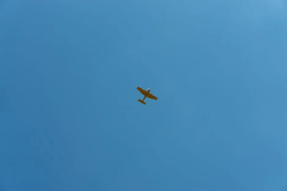 Un avion de mici dimensiuni a blocat o arteră importantă din Cluj-Napoca