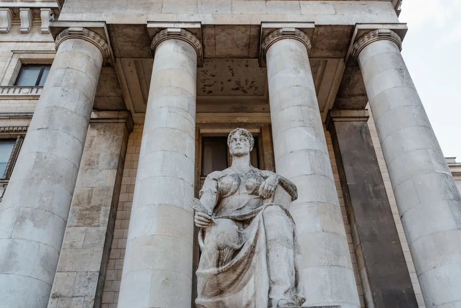 Deciziile Curții de Justiție a UE și impactul asupra legislației românești: Perspectiva lui Nicușor Dan