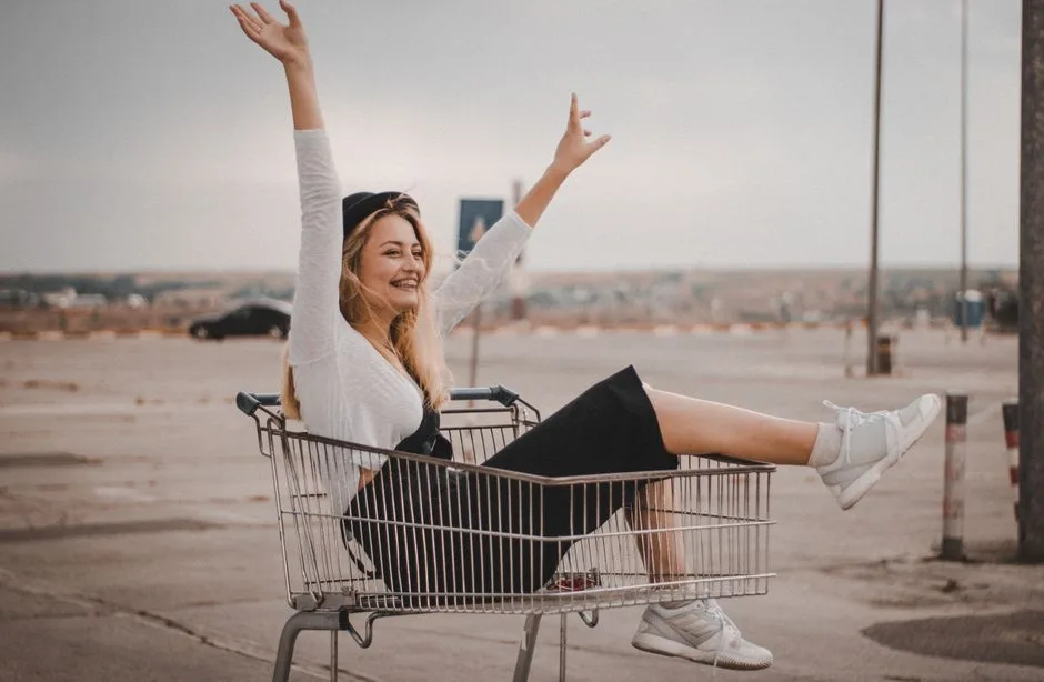 Încărcătura emoțională a rețelelor sociale: Facebook și Instagram au căzut timp de două ore în România