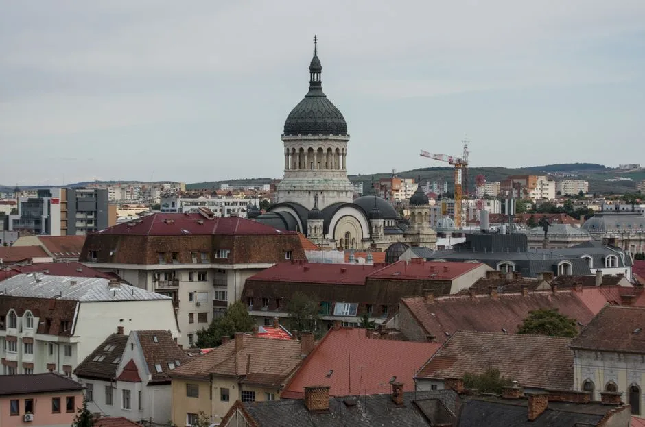 U Cluj obține o victorie dramatică în fața Farului Constanța, păstrându-și șansele la play-off