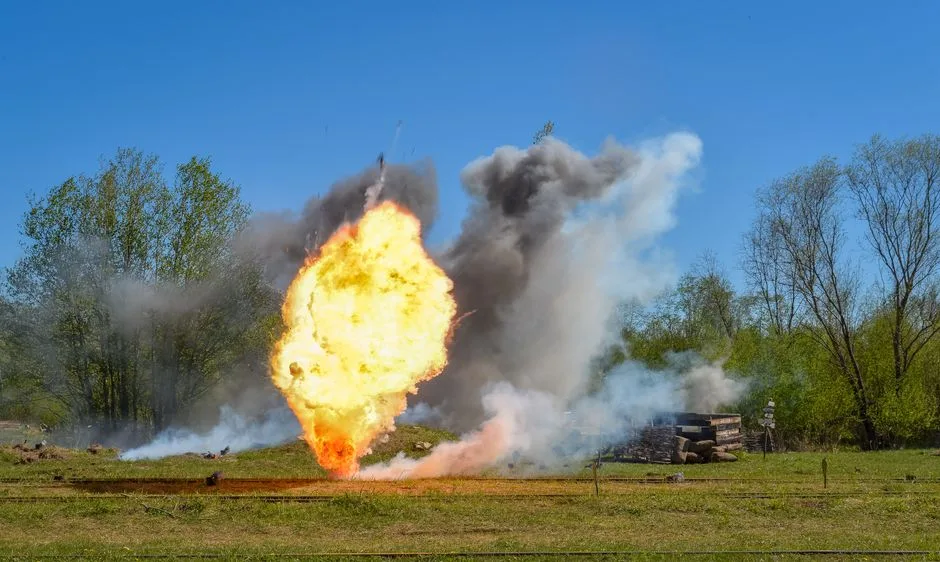 Explozia din Rahova: Imagini din dronă dezvăluie devastarea apartamentelor afectate