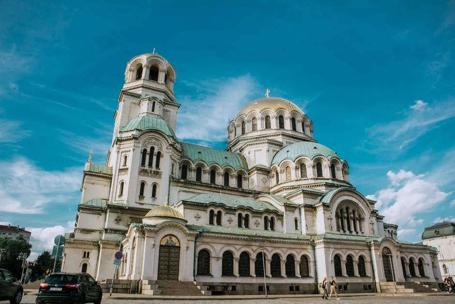 Bulgaria își consolidează poziția energetică în contextul secetei, în timp ce România se confruntă cu provocări în aprovizionare