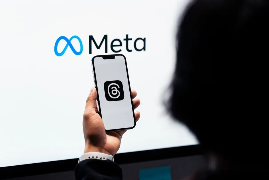 Meta facilitează accesul publicului la cel mai avansat model AI al său