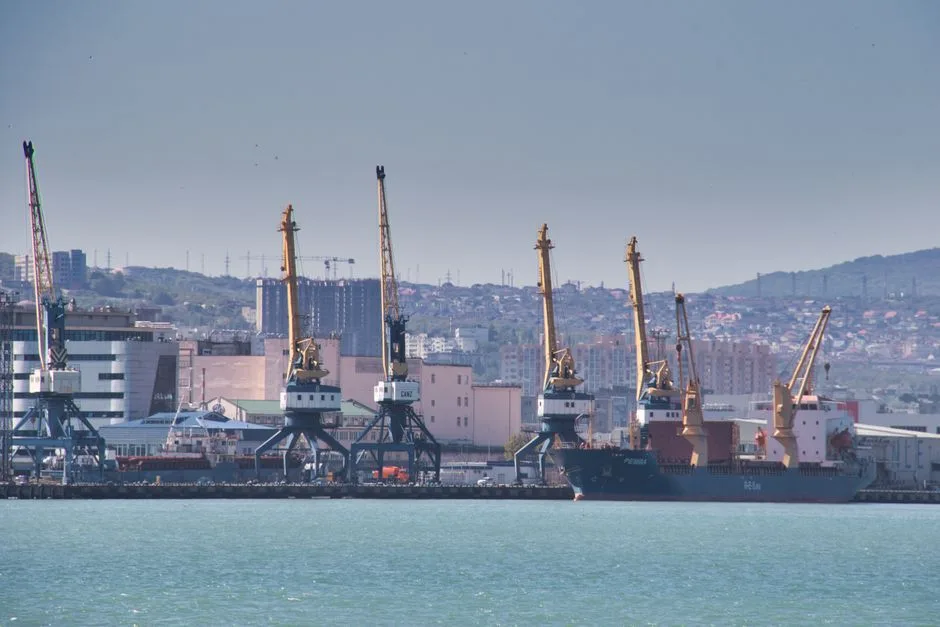 Atac asupra portului ucrainean: Trei nave de război distruse în confruntările recente