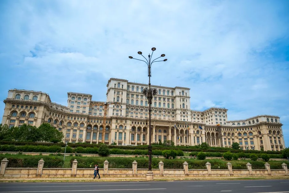 Trei parlamentari solicită amânarea examenului suplimentar de admitere la liceu