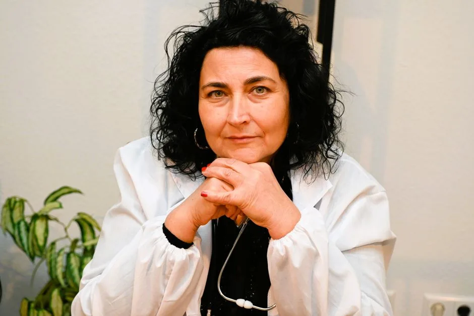 O doctoriță româncă demontează stereotipurile despre sistemul medical german