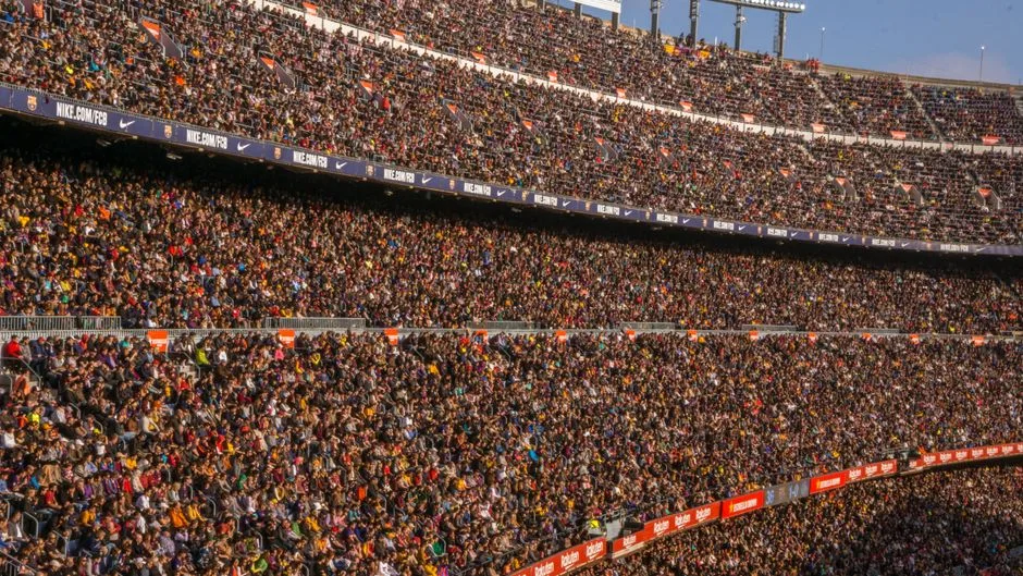 Un nou record mondial pe masa bucureștenilor: 5 km de mâncare gratuită