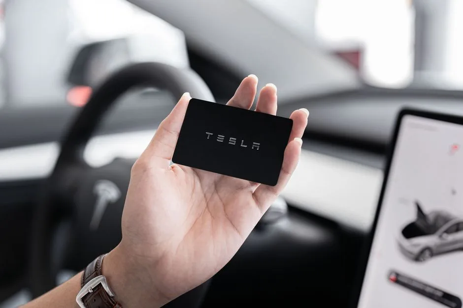 Noul Tesla Roadster: Întoarcerea mult așteptată a hypercar-ului lui Musk