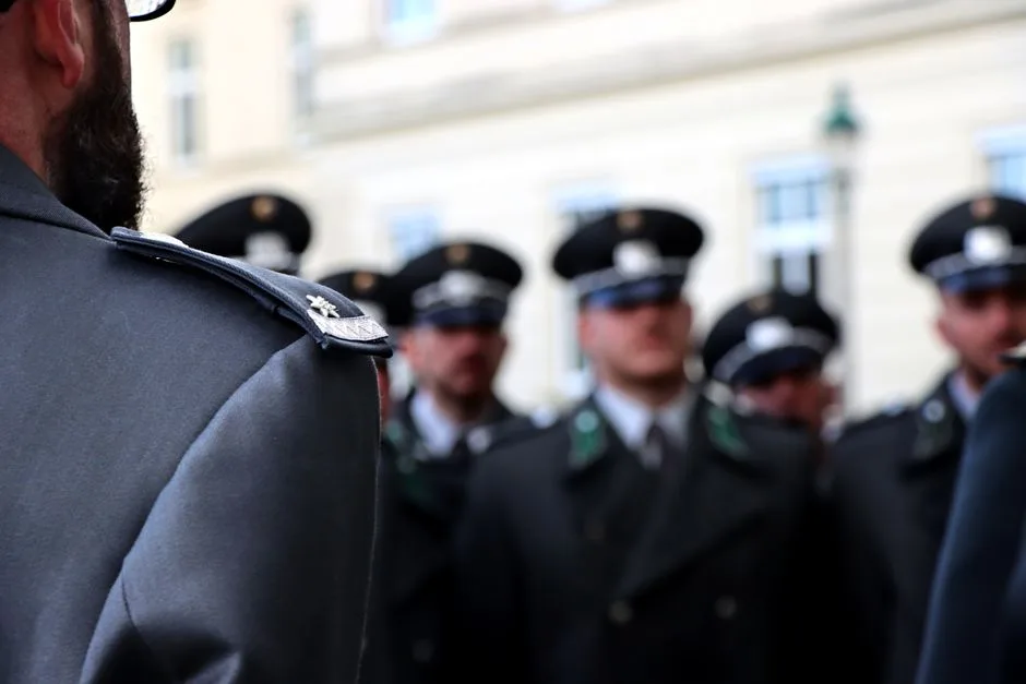 Îngrijorări în Germania: Agențiile de Securitate Vizuiează Risc Crescut de Transmitere a Informațiilor către Rusia