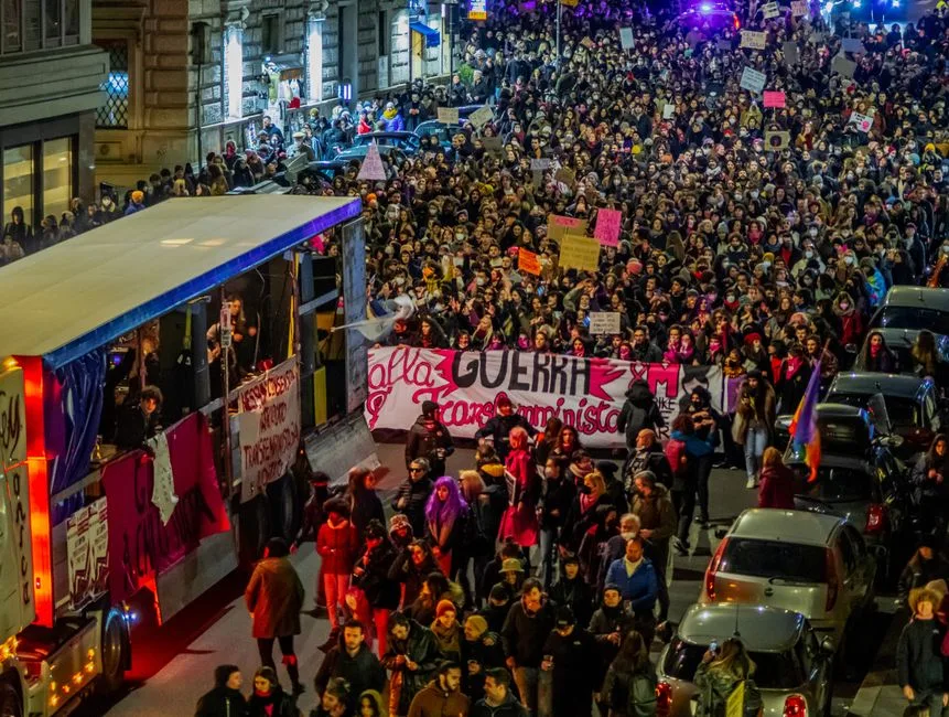 Protest masiv în București pentru drepturile animalelor: Peste 4.000 de participanți