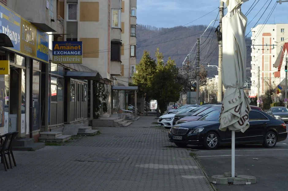 Momentul în care suspectul asasinatului Valentinei este adus în România, sub escorta mascaților