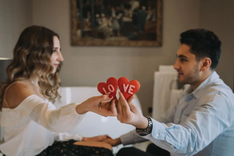 Iubitul Valentinei, tânăra găsită moartă într-o valiză, a fost adus în România și reținut de autorități