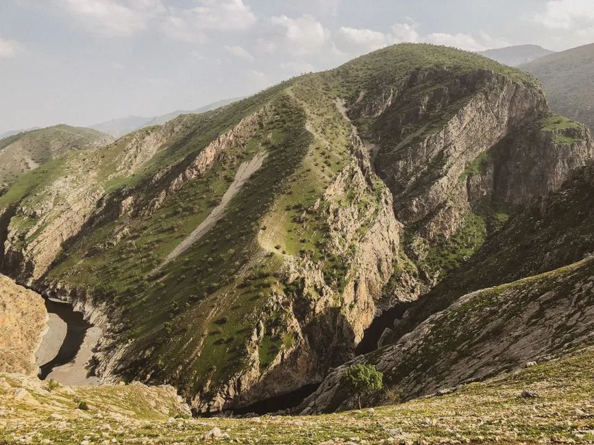Redeschiderea Strâmtorii Ormuz și Impactul asupra Prețului Petrolului