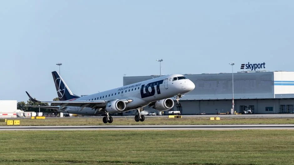 Reforma TAROM: Strategia Guvernului Niculescu și Crearea Grupului Aeronautic Național