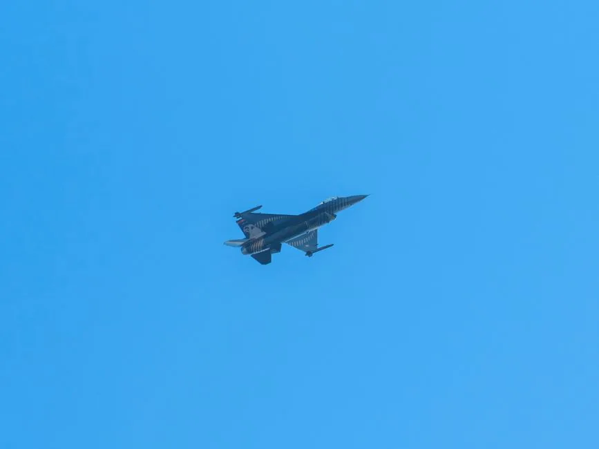 Avioanele F-16 ale României, în acțiune: două drone doborâte deasupra Mării Negre