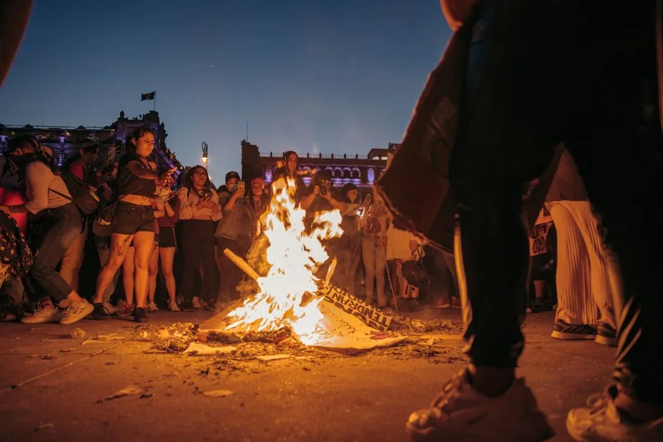 Focul revoltei: Reacția lui Trump la protestele din Franța