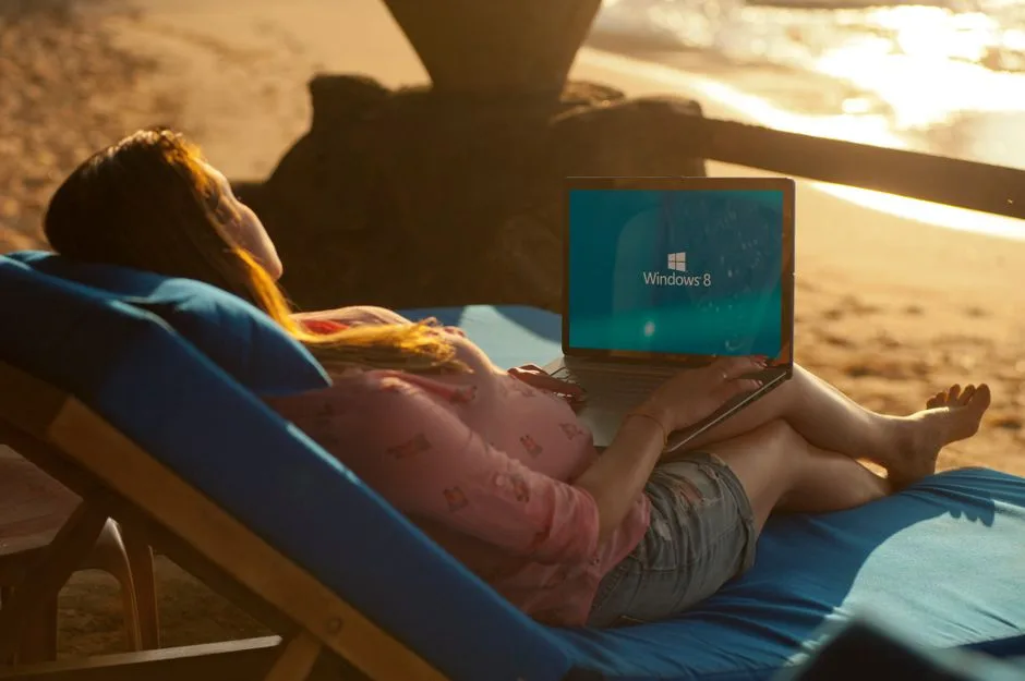 Windows 11 va renunța la suportul pentru anumite stick-uri USB și carduri SD începând cu 2027