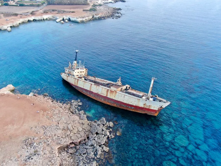 Nava cargo scufundată în Marea Neagră: Risc major de poluare și impact asupra transportului maritim